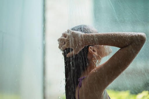 Why Chlorine-Free Water Matters for your Hair and Skin - Showery